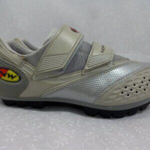 Northwave Air Flow System Mens Size 7.5 Silver Ivory Low Top Cycling Shoes
